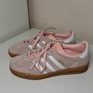 Adidas Gazelle Women's Sneakers in Pink